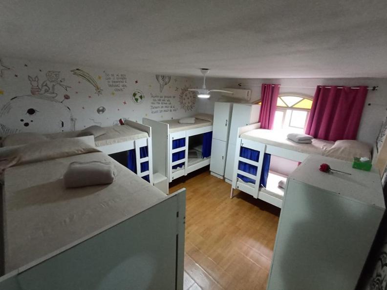 Oceanic Hostel Balneario Camboriu Exterior photo